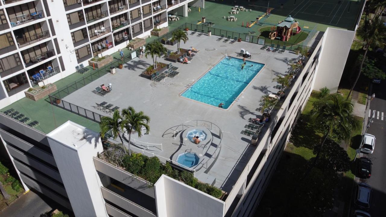 Cozy Waikiki Getaway, Stroll To Beach With Free Parking Гонолулу Экстерьер фото