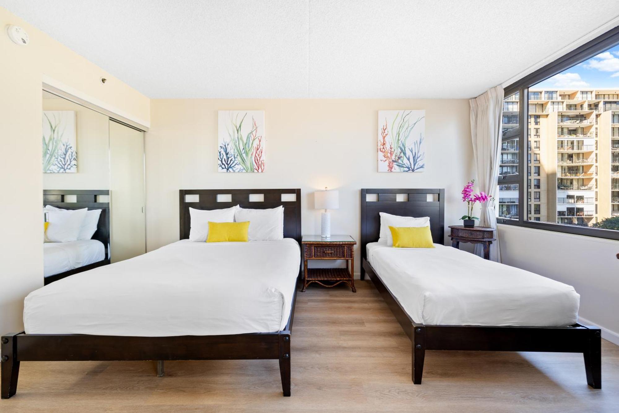 Cozy Waikiki Getaway, Stroll To Beach With Free Parking Гонолулу Экстерьер фото