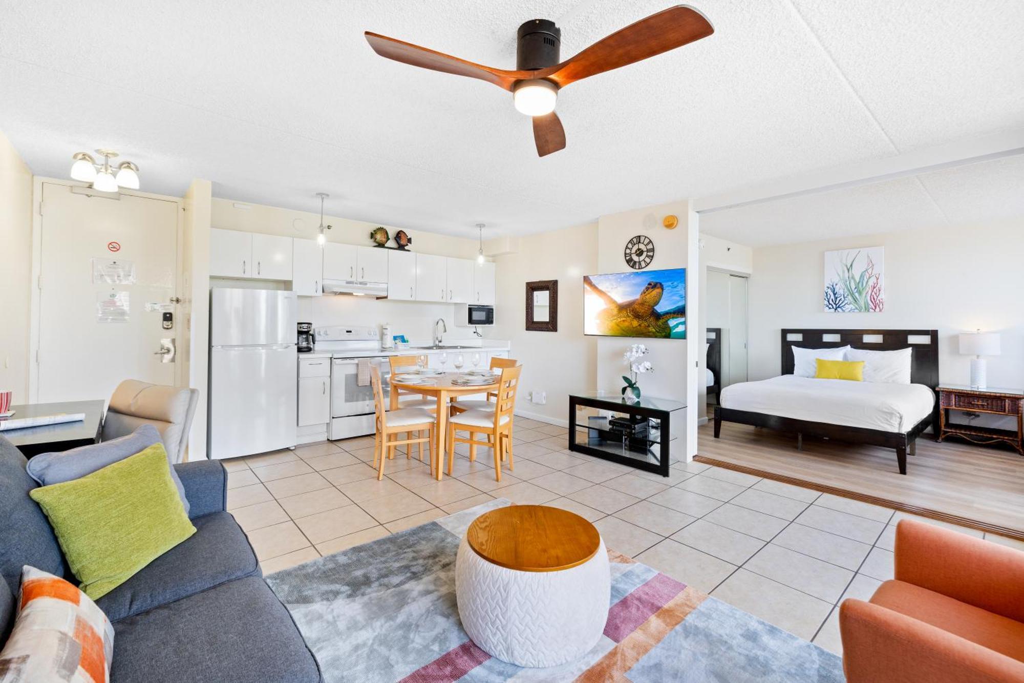 Cozy Waikiki Getaway, Stroll To Beach With Free Parking Гонолулу Экстерьер фото