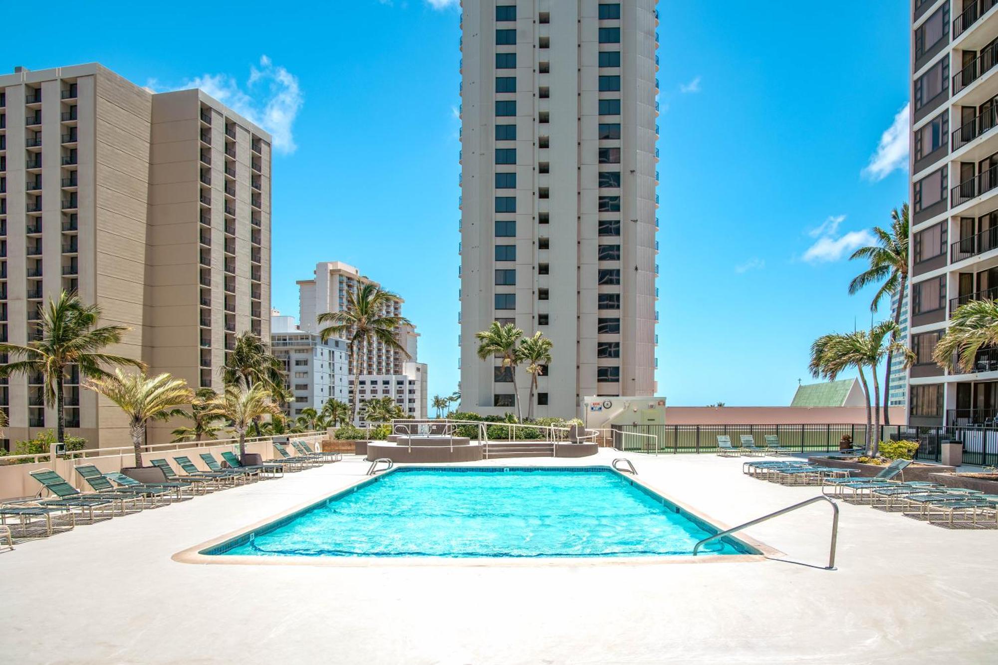 Cozy Waikiki Getaway, Stroll To Beach With Free Parking Гонолулу Экстерьер фото