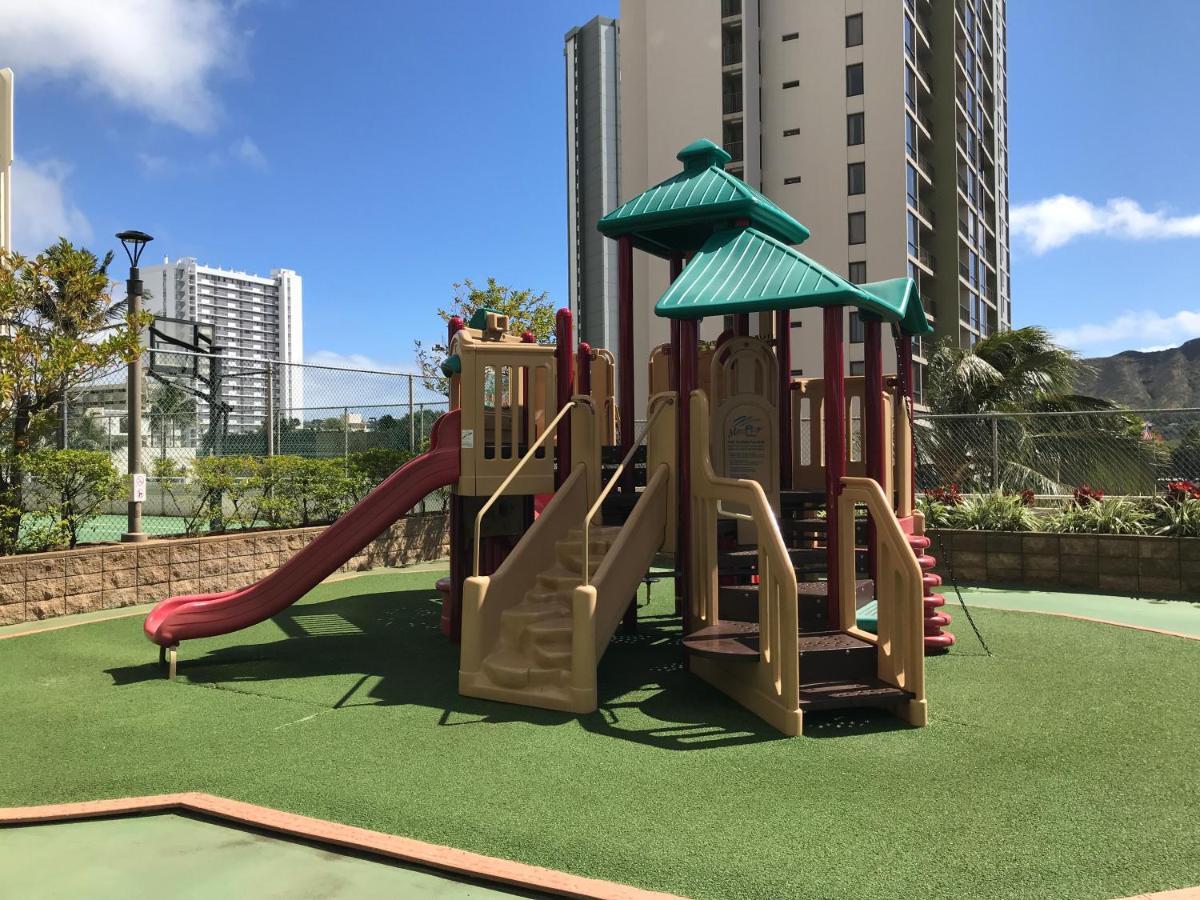 Cozy Waikiki Getaway, Stroll To Beach With Free Parking Гонолулу Экстерьер фото